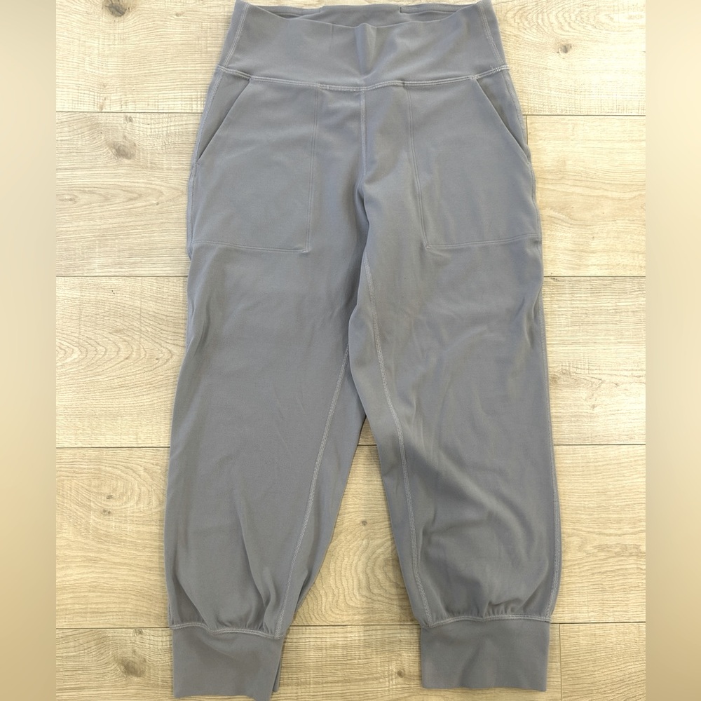 Lululemon Align joggers, women’s size 6